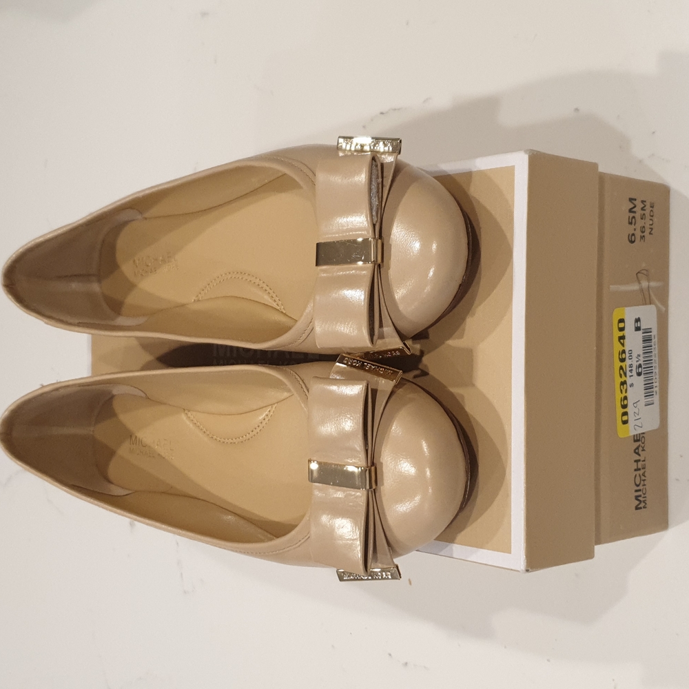 Michael Kors flats